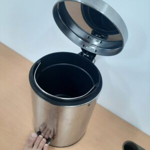 Thùng rác inox đạp chân 5 lít