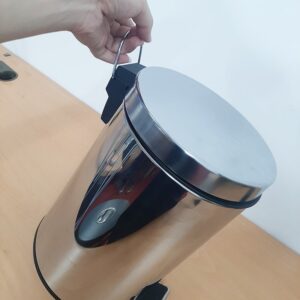 Thùng rác inox đạp chân 8 lít