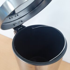 Thùng rác inox đạp chân 8 lít