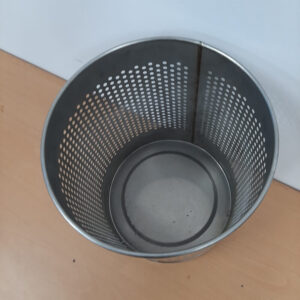 Thùng rác inox dập lỗ