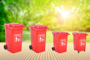 Thùng rác màu đỏ