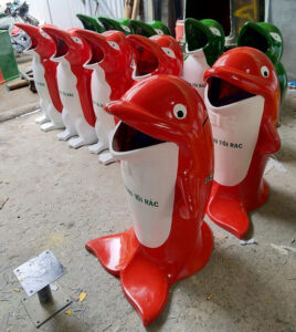 Thùng rác nhựa hình cá heo