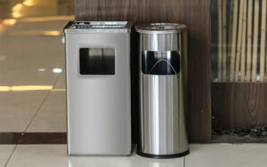 Tìm hiểu về cấu tạo của thùng rác inox gạt tàn thuốc