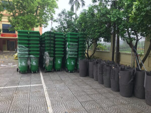 du-an-cung-cap-6000-thung-u-rac-huu-co-cho-huyen-gia-binh-bac-ninh (6)
