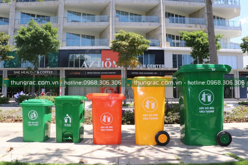 Thùng rác công cộng được là từ chất liệu gì? Thùng rác công cộng giá bao nhiêu?