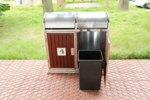Thùng rác ngoài trời