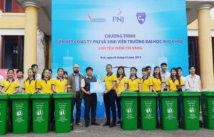 Thùng rác trường học