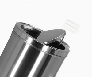 Ưu điểm của thùng rác nắp lật bằng nhựa và inox