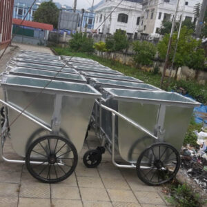 Ưu nhược điểm của xe đẩy rác bằng tôn