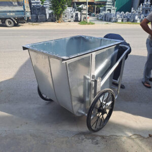 Xe đẩy rác là gì? Các loại xe đẩy rác phổ biến hiện nay